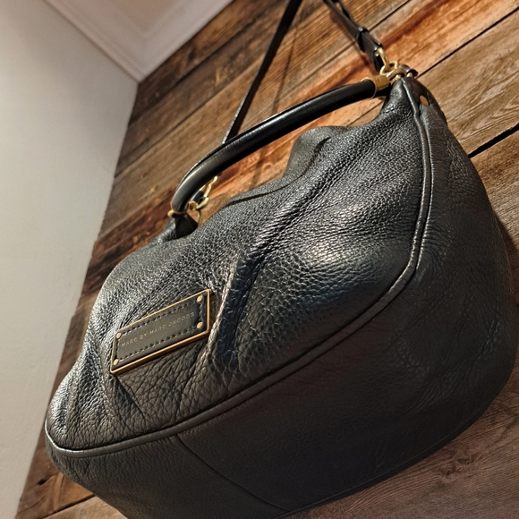 Marc by Marc Jacobs "TOO HOT TO HANDLE" Hobo Bag 😍❤️ - Picture 7 of 16